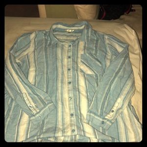 Long Sleeve-business woman’s button down shirt